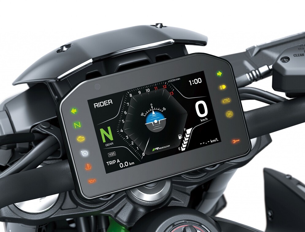 Kawasaki Z900-2025_03
