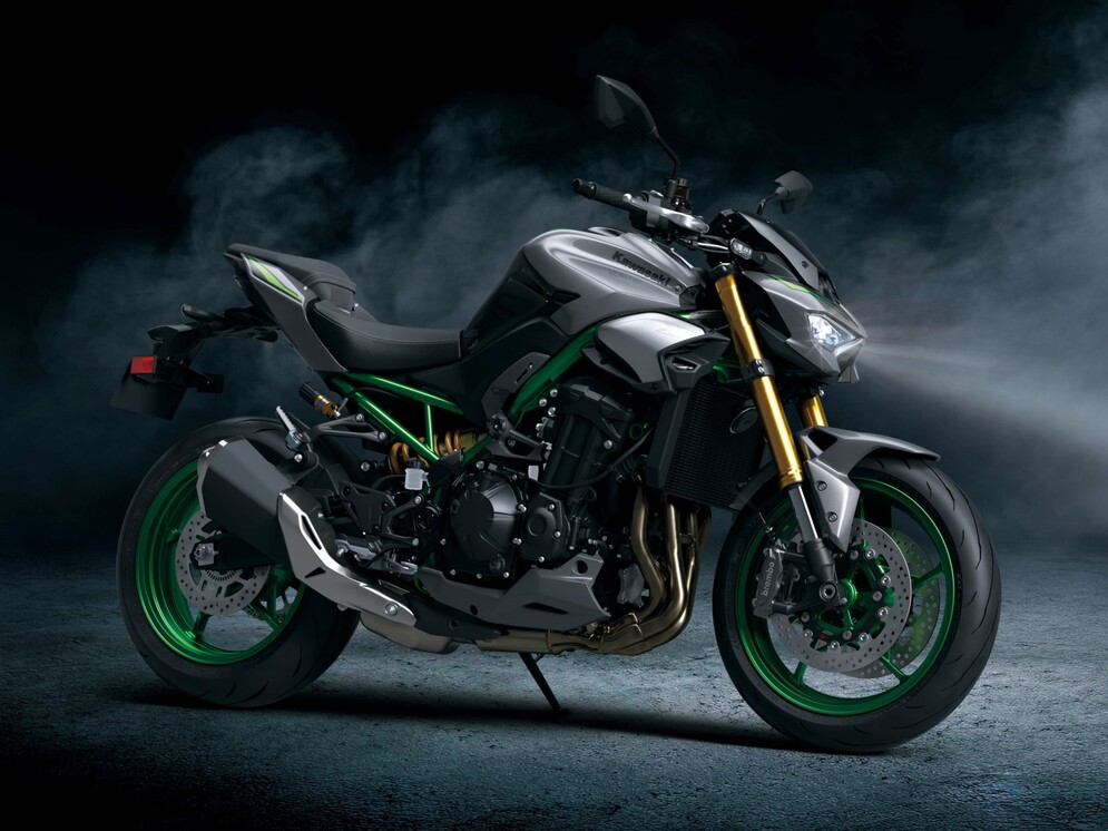 Kawasaki Z900-2025_01